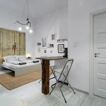 Timber Town Apartment